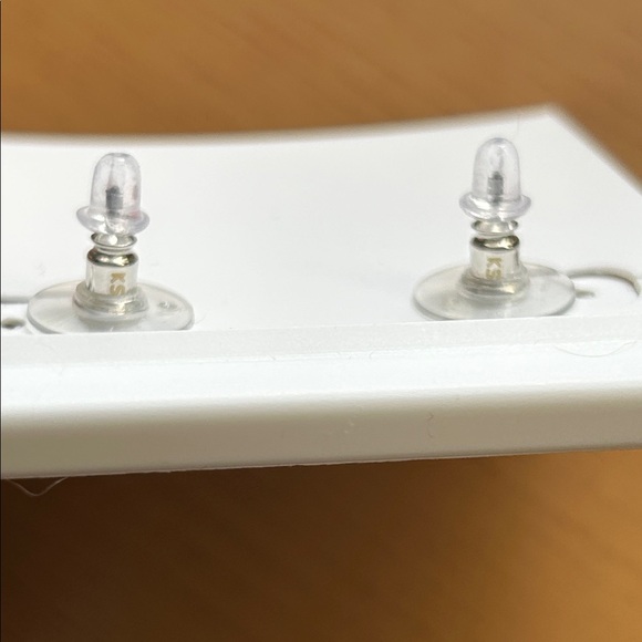 Kendra Scott Heart Silver Stud Earrings - Picture 5 of 5